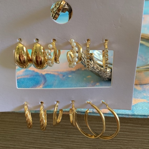 6/$8 NEW Gold Tone Hoop Earrings - Picture 2 of 15